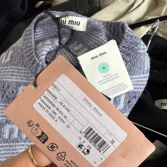 NWT Miu Miu Logo Intarsia Knit Shift Mini Dress Purple Cashmere Crew Neck Sz 38 - Picture 4 of 9